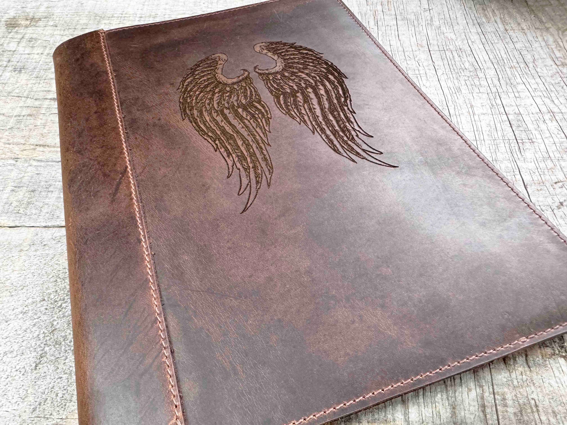 An application scenario or product detail of custom leather sketchbook - Image 13