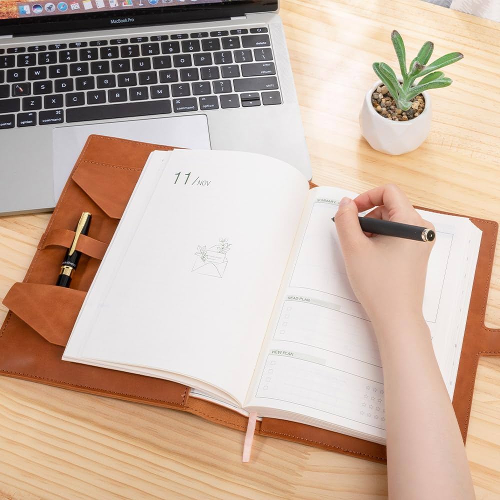Featured image for the custom leather sketchbook guide