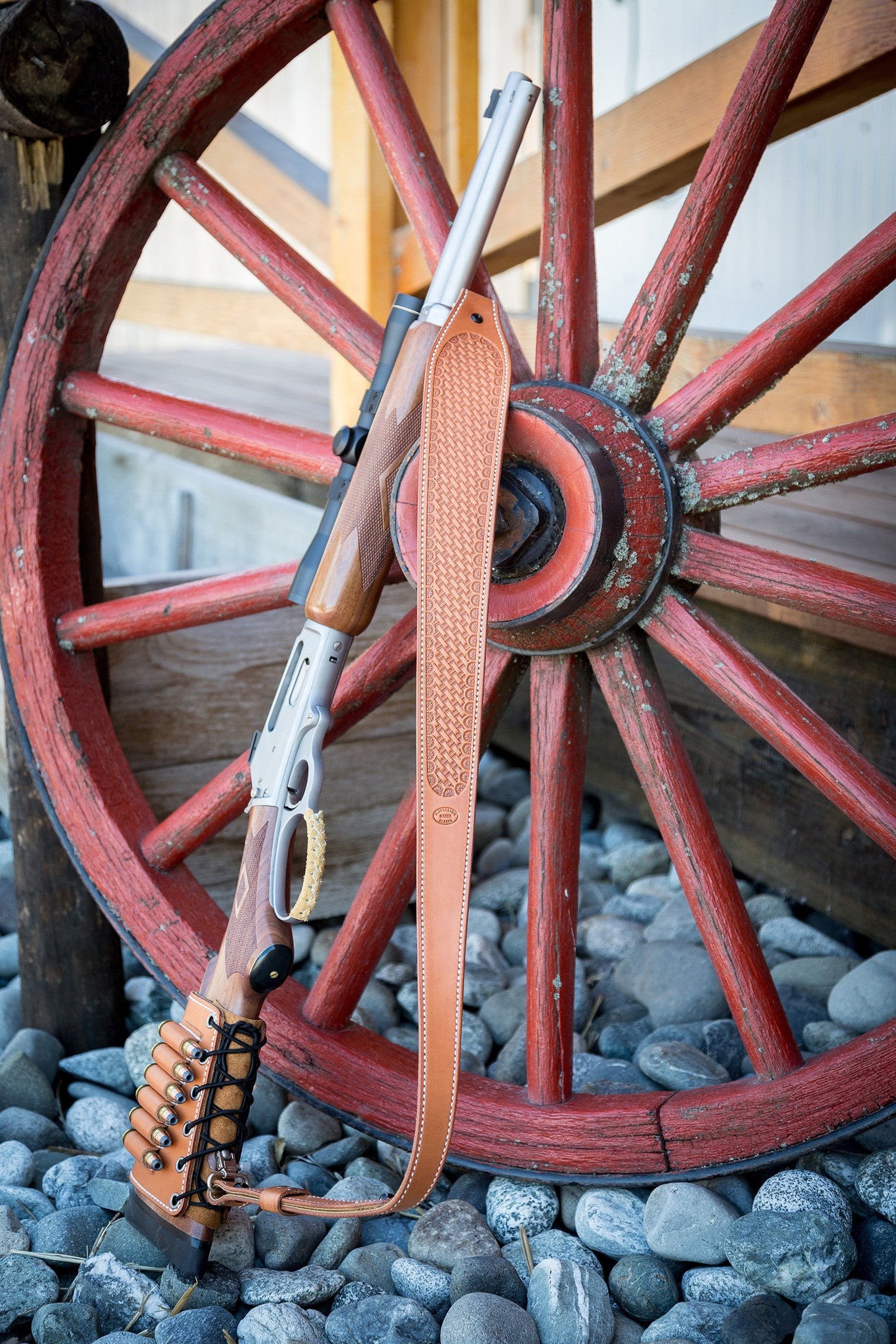 An application scenario or product detail of custom leather slings - Image 12