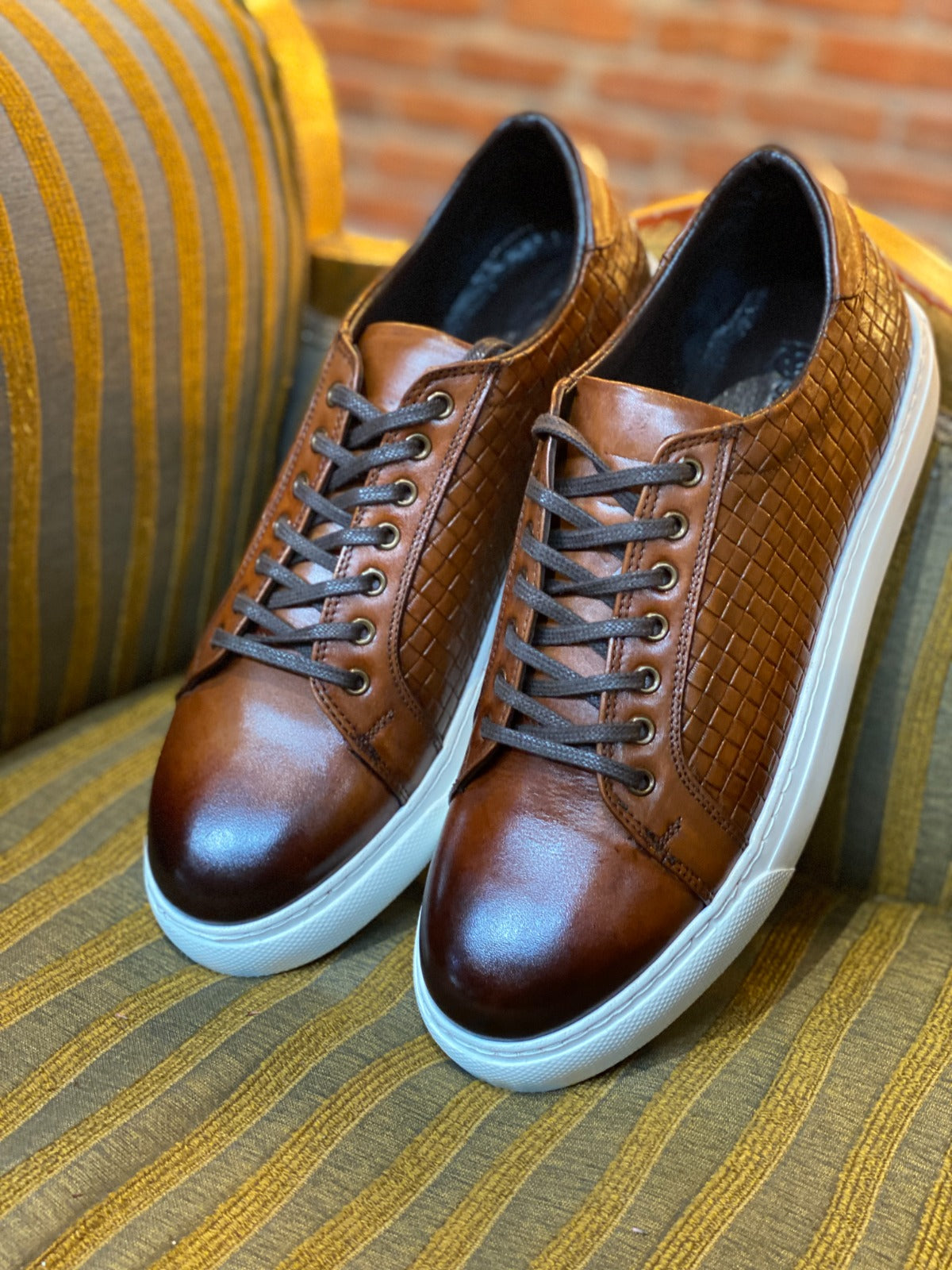 An application scenario or product detail of custom leather sneakers - Image 5
