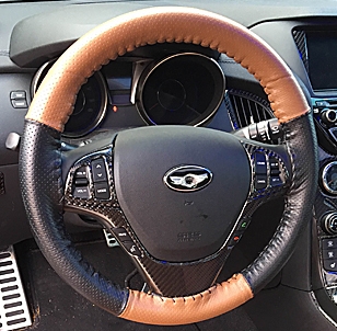 An application scenario or product detail of custom leather steering wheel covers - Image 18