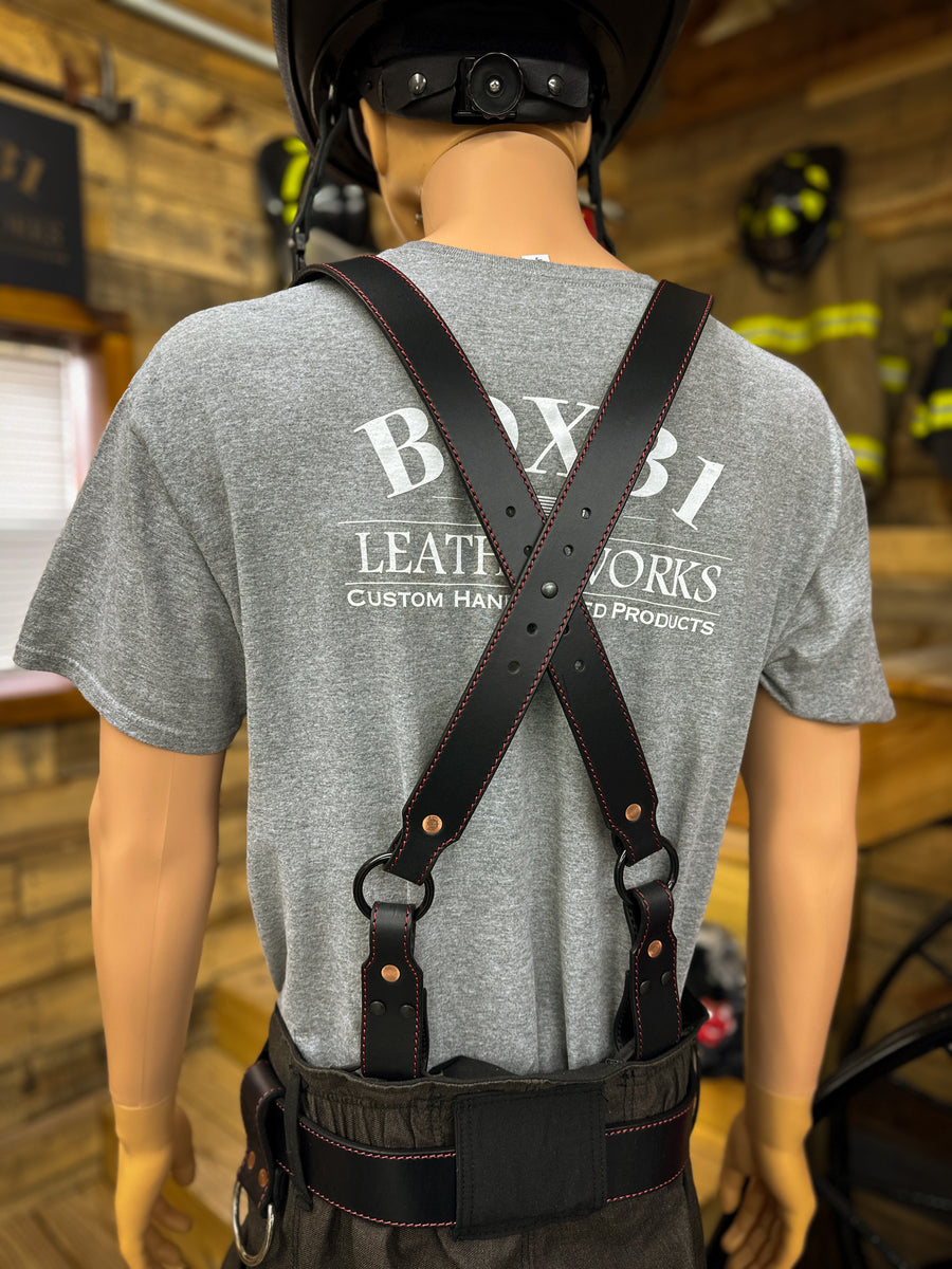 An application scenario or product detail of custom leather suspenders - Image 8