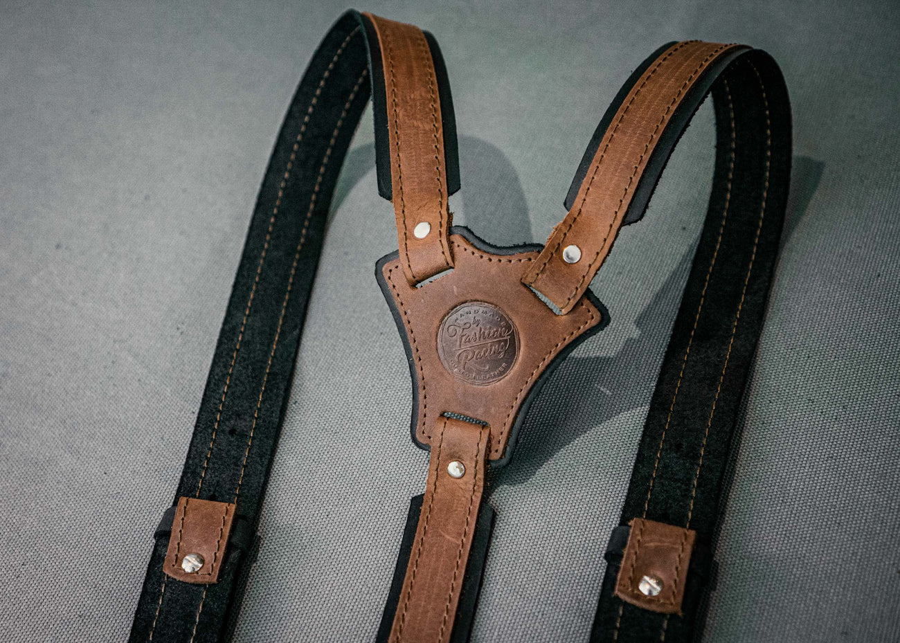 An application scenario or product detail of custom leather suspenders - Image 14