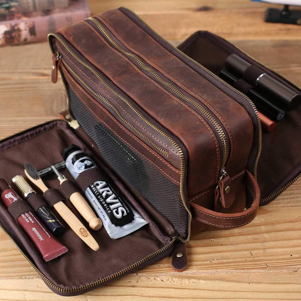 An application scenario or product detail of custom leather toiletry bag - Image 8