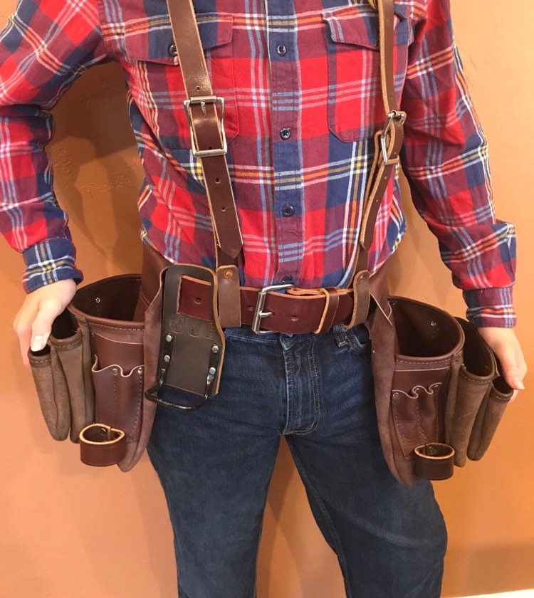 An application scenario or product detail of custom leather tool belt - Image 2