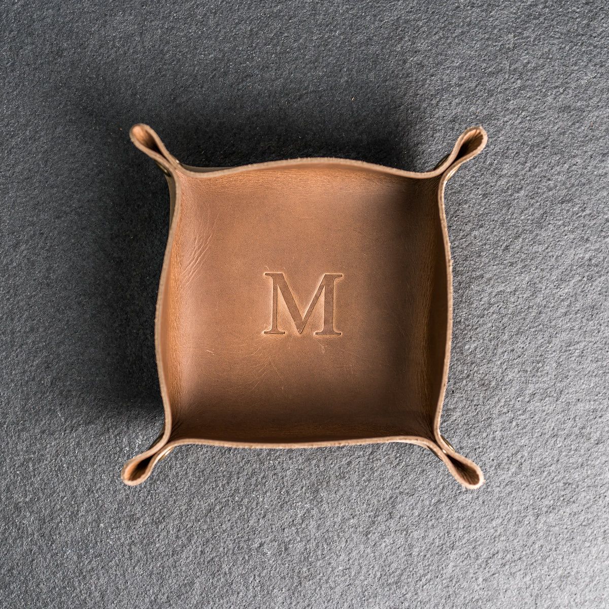 An application scenario or product detail of custom leather valet tray - Image 15