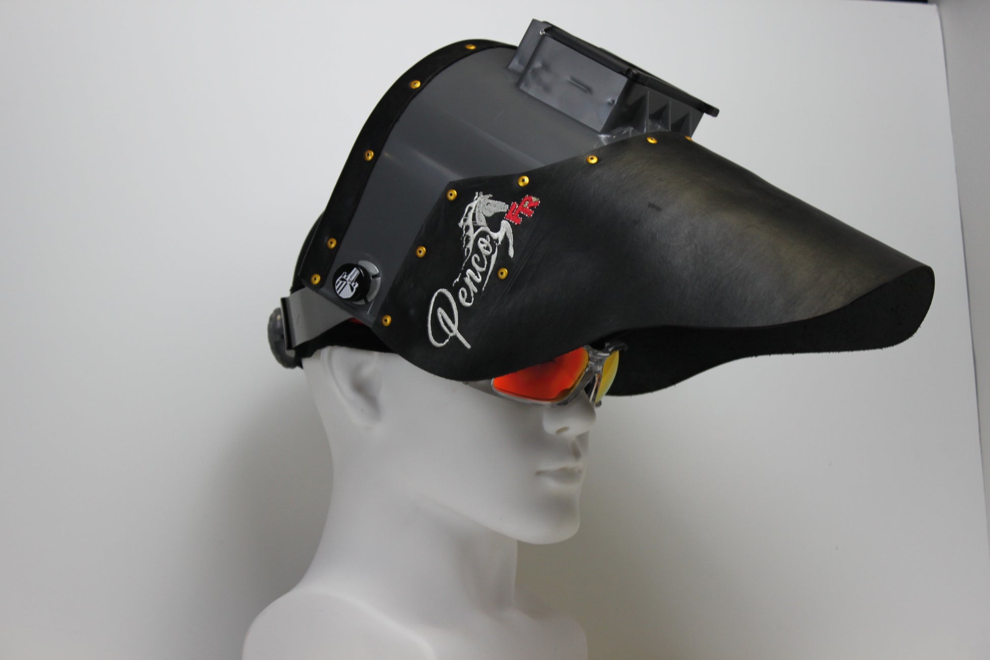 An application scenario or product detail of custom leather welding hoods - Image 22