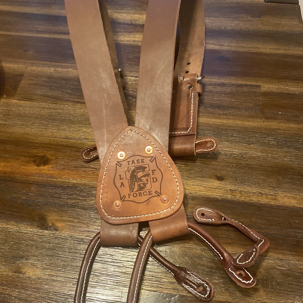 An application scenario or product detail of custom leather works near me - Image 18