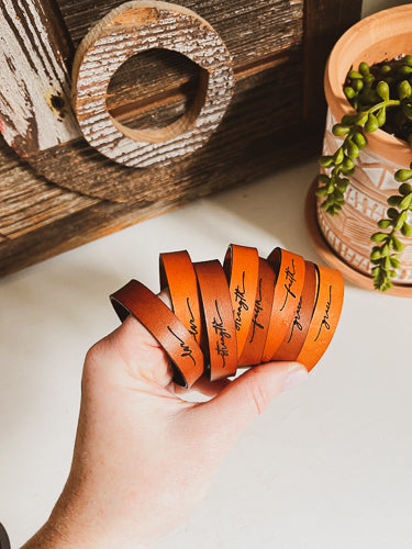 An application scenario or product detail of custom leather wristbands - Image 9