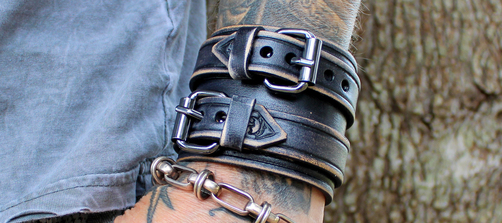 An application scenario or product detail of custom leather wristbands - Image 10