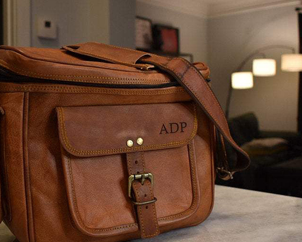An application scenario or product detail of custom made leather bags - Image 13