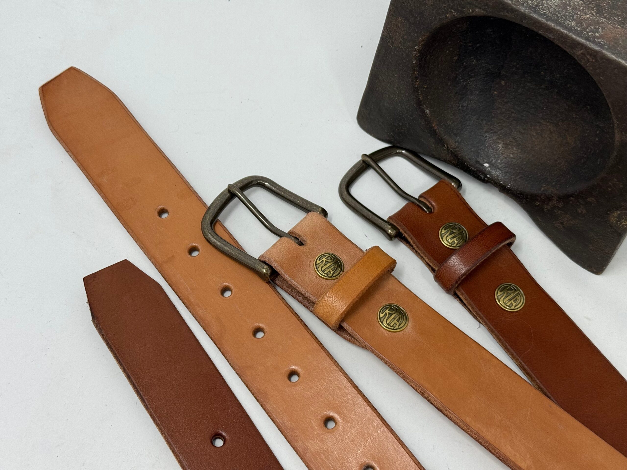 An application scenario or product detail of custom made leather belts - Image 5