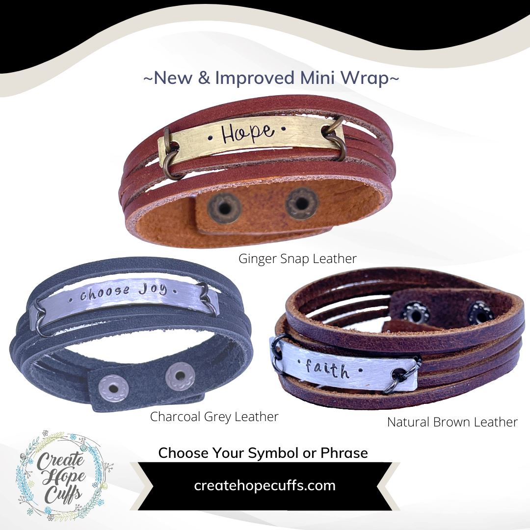 An application scenario or product detail of custom made leather bracelets - Image 7