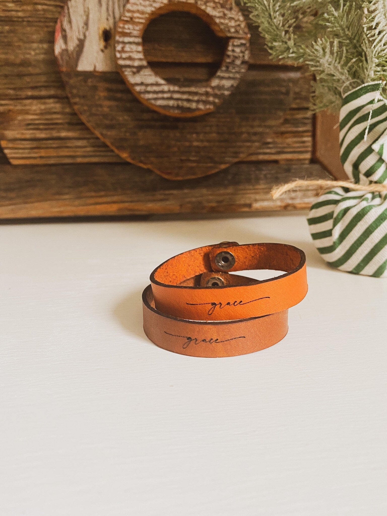An application scenario or product detail of custom made leather bracelets - Image 15