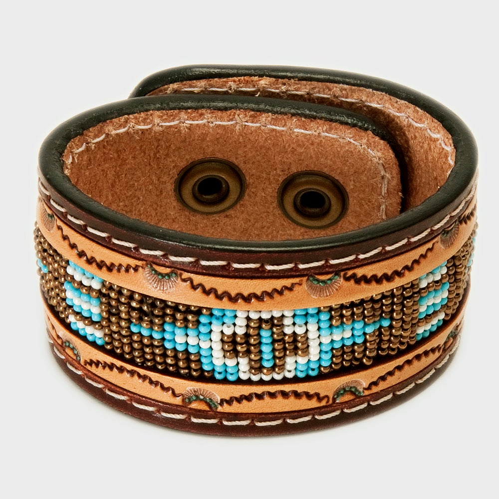 An application scenario or product detail of custom made leather bracelets - Image 22