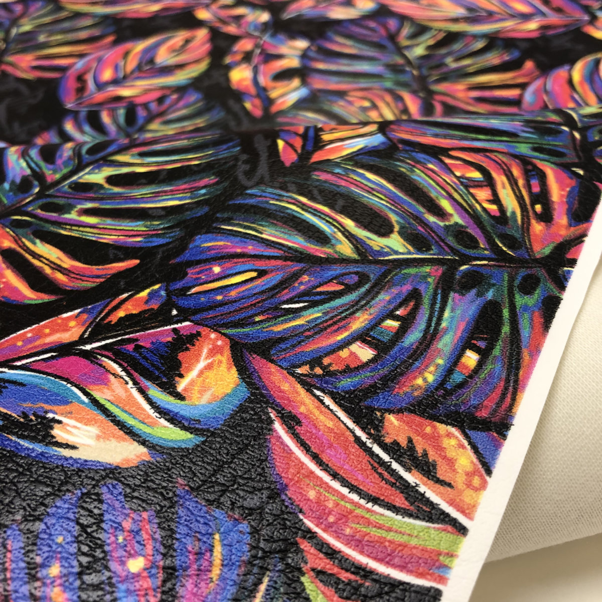 An application scenario or product detail of custom printed faux leather - Image 13