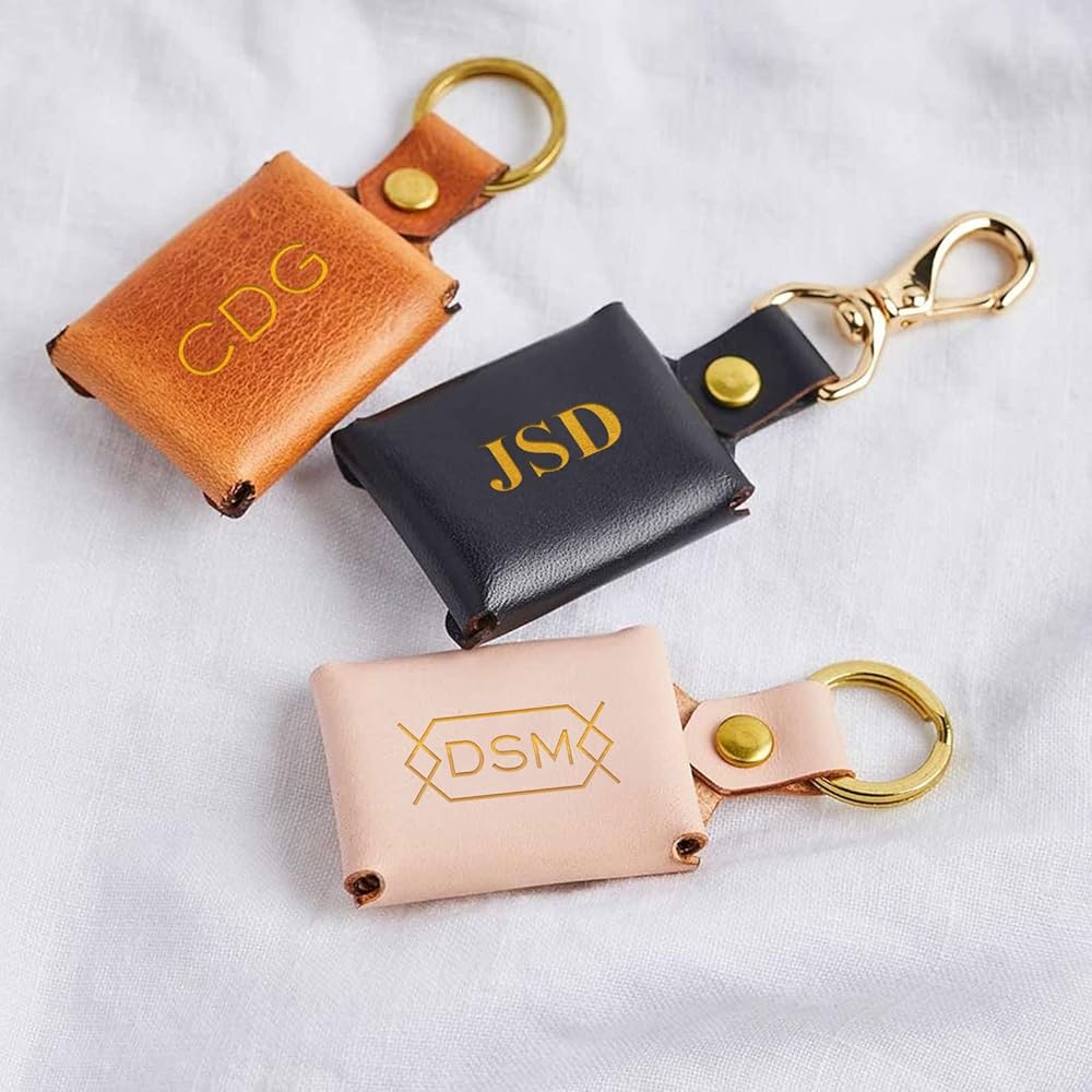 An application scenario or product detail of customized leather keychain - Image 6