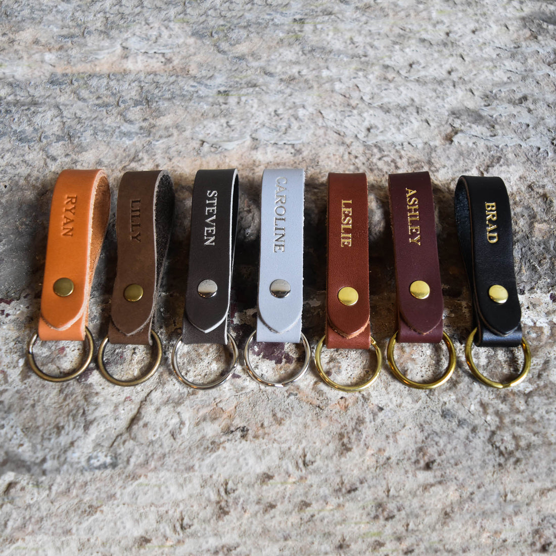 An application scenario or product detail of customized leather keychain - Image 12