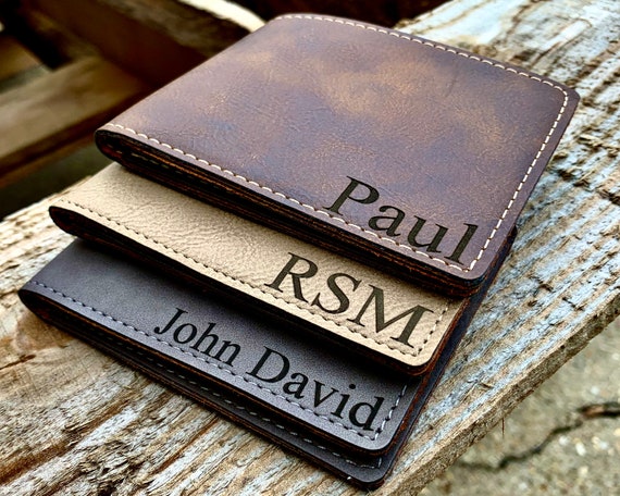 An application scenario or product detail of customized leather wallet - Image 4