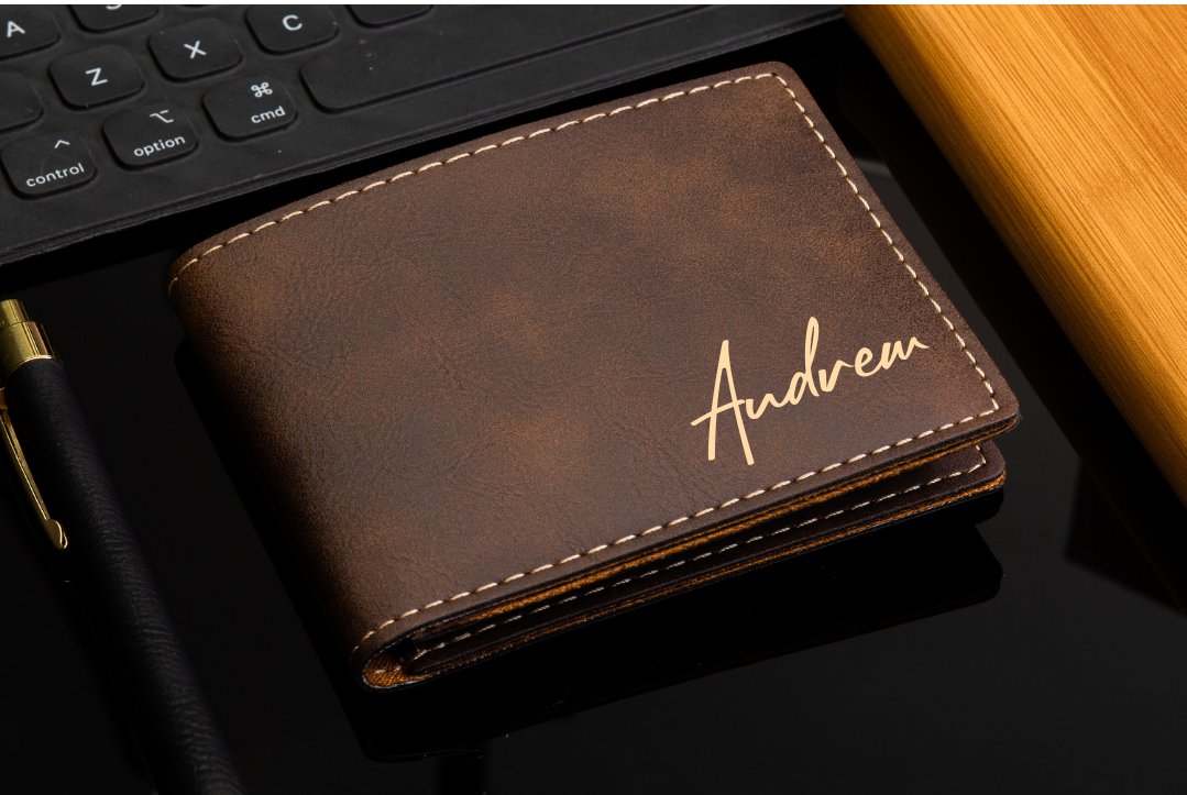 An application scenario or product detail of customized leather wallet - Image 10