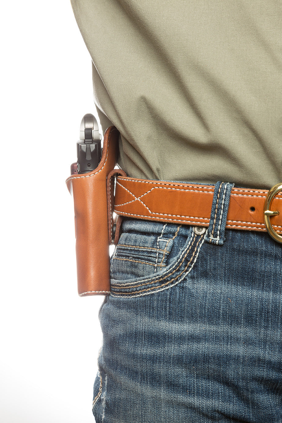 An application scenario or product detail of diamond d custom leather holsters - Image 12