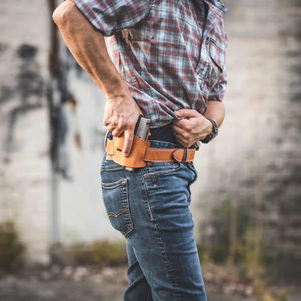 An application scenario or product detail of diamond d custom leather holsters - Image 18