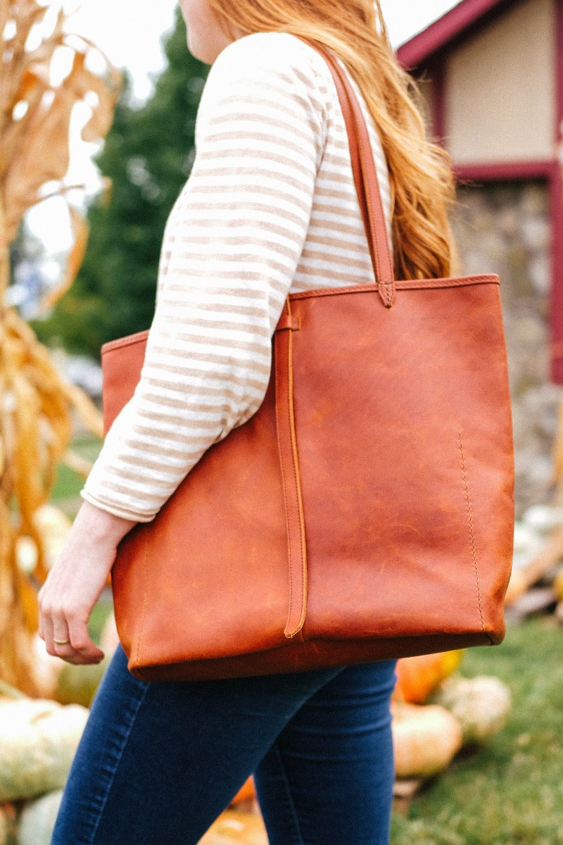 An application scenario or product detail of fair trade leather bag - Image 10