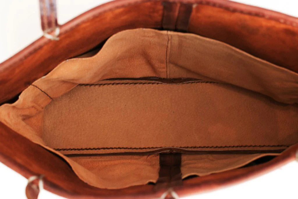 An application scenario or product detail of fair trade leather bag - Image 16