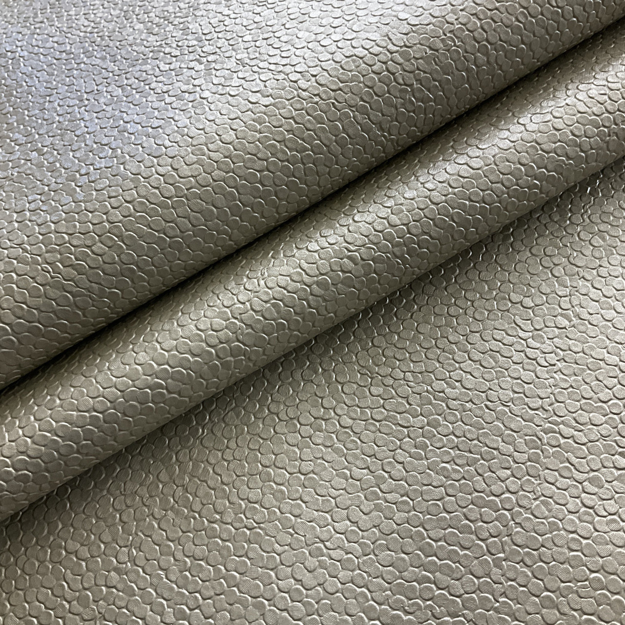 An application scenario or product detail of faux leather fabric near me - Image 18
