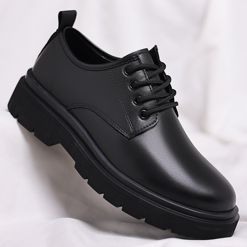 An application scenario or product detail of faux leather for shoes - Image 10