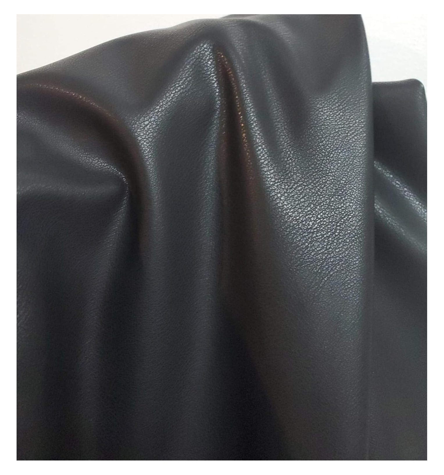An application scenario or product detail of faux stretch leather - Image 15