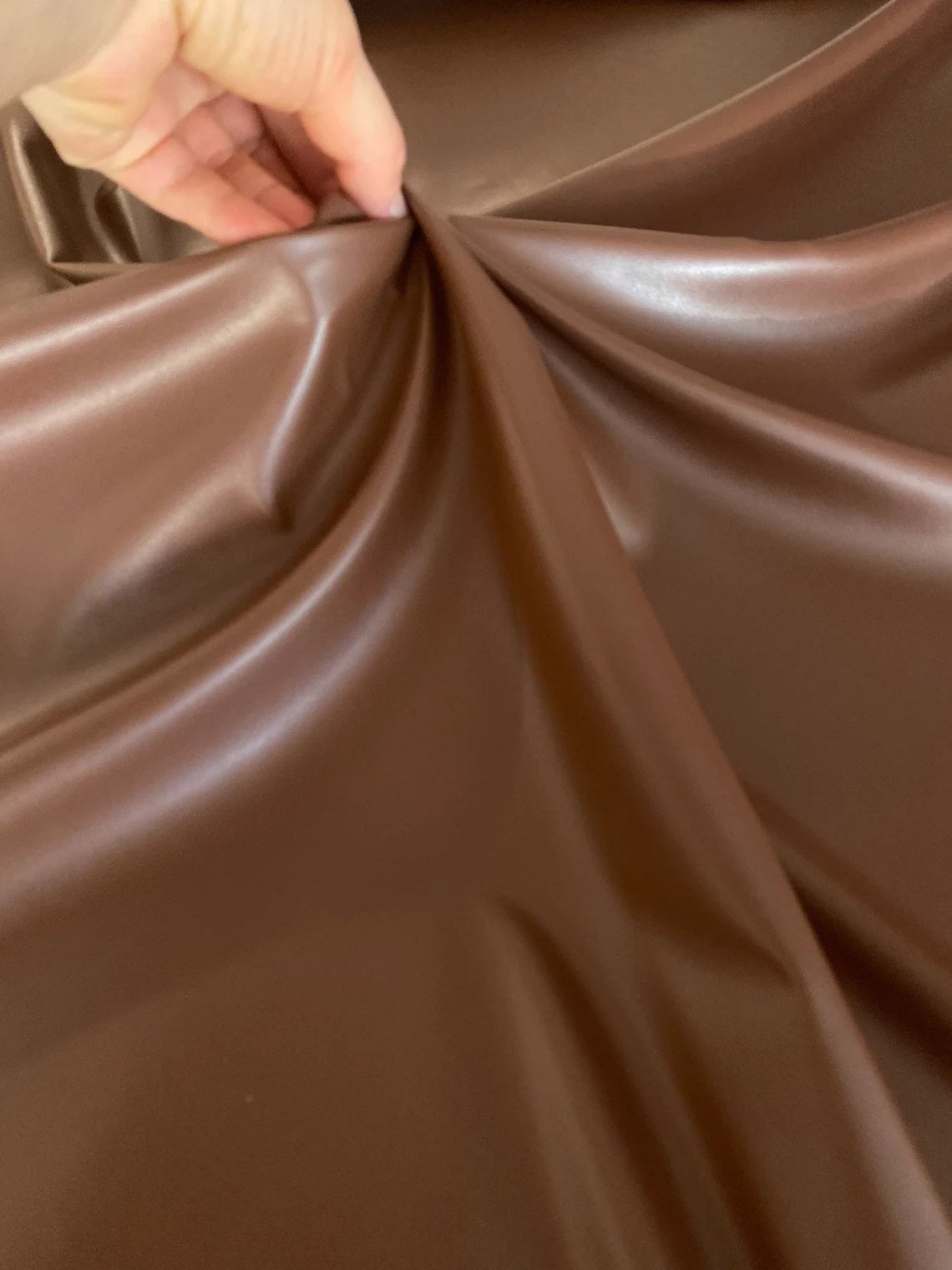An application scenario or product detail of faux stretch leather - Image 19