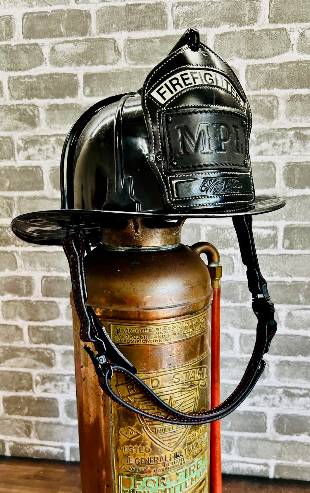 An application scenario or product detail of firefighter leather chin strap - Image 17