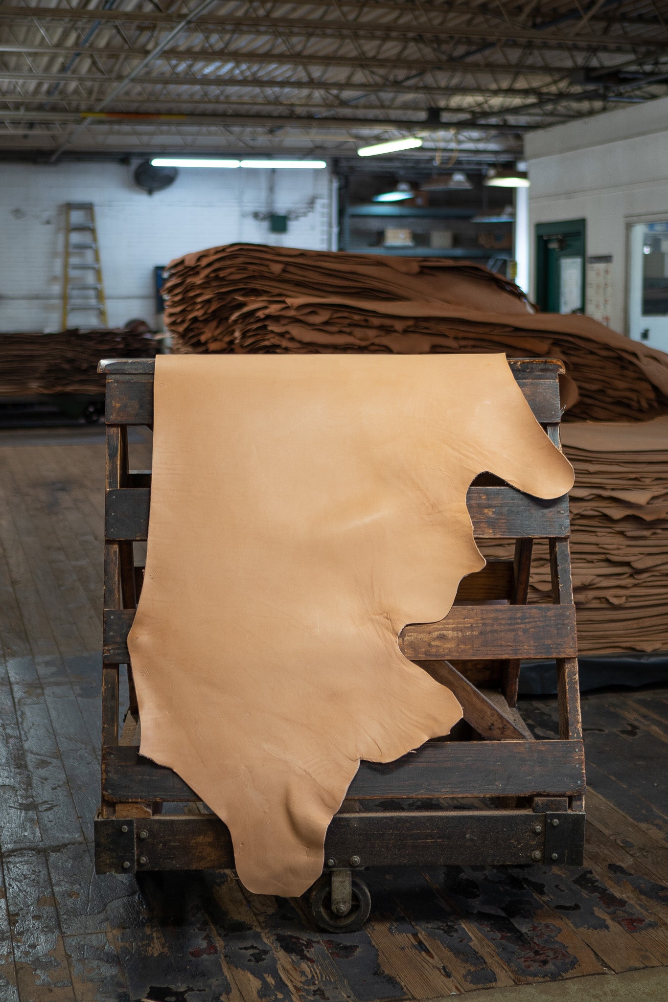 An application scenario or product detail of hermann oak leather company - Image 4