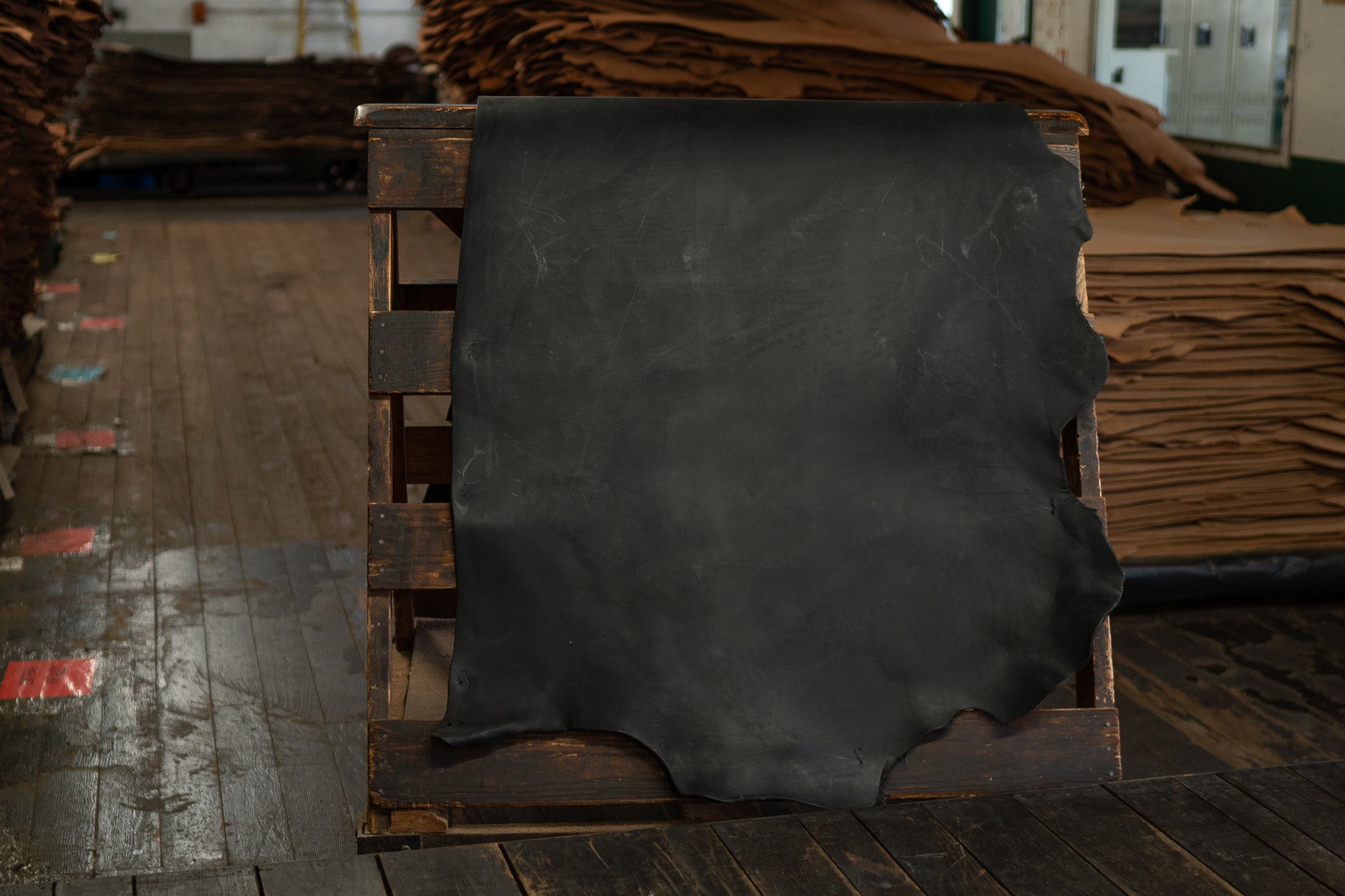 An application scenario or product detail of hermann oak leather company - Image 6