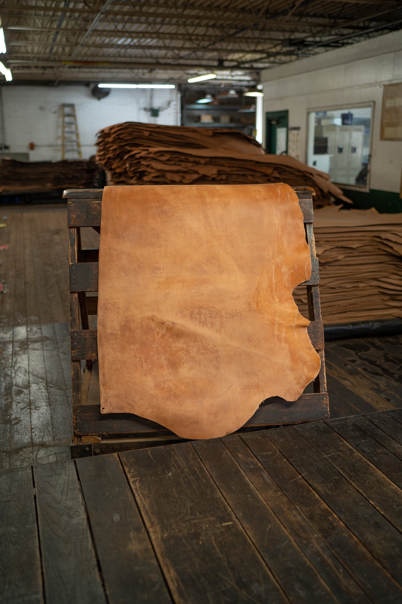 An application scenario or product detail of hermann oak leather company - Image 8