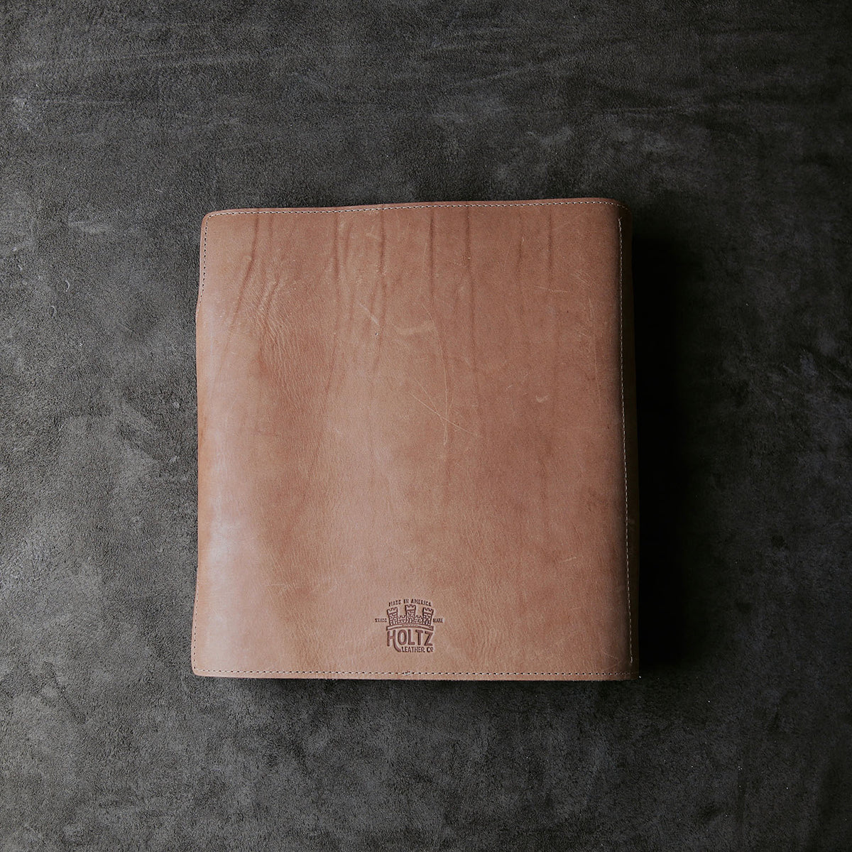 An application scenario or product detail of holtz leather company - Image 12