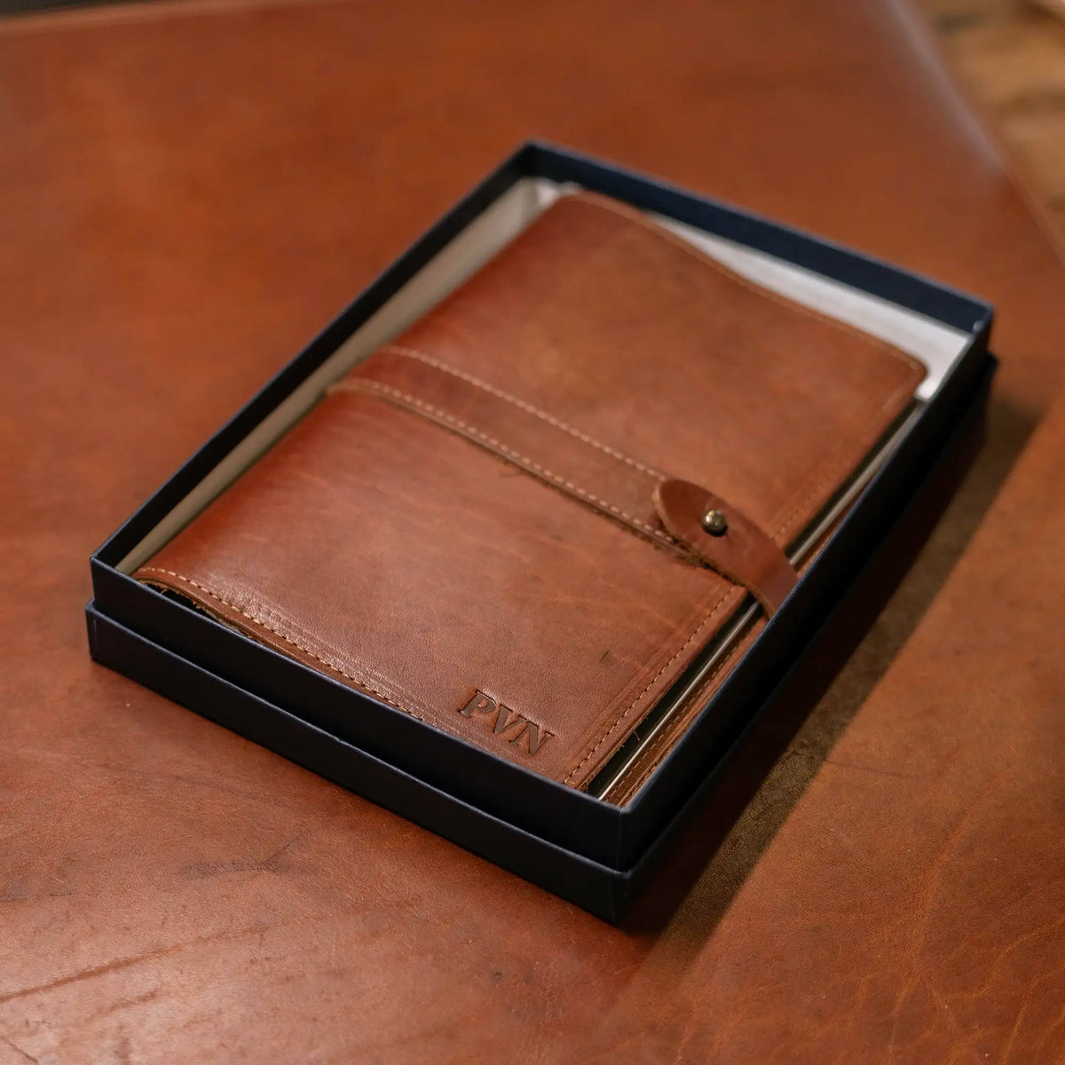 An application scenario or product detail of holtz leather company - Image 16