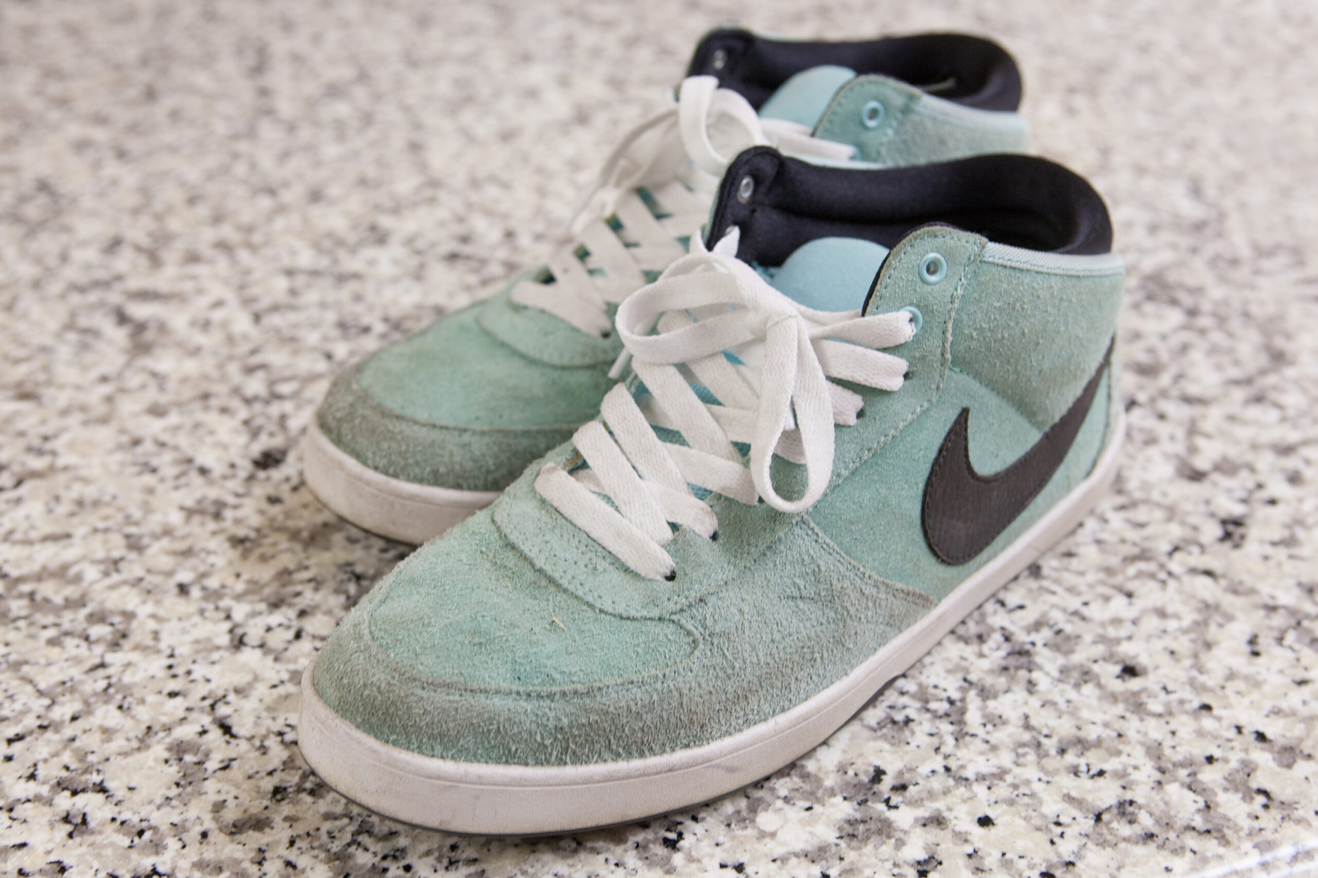 An application scenario or product detail of how do you clean faux suede shoes - Image 20