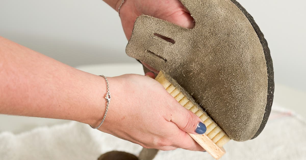 An application scenario or product detail of how do you clean suede leather - Image 18