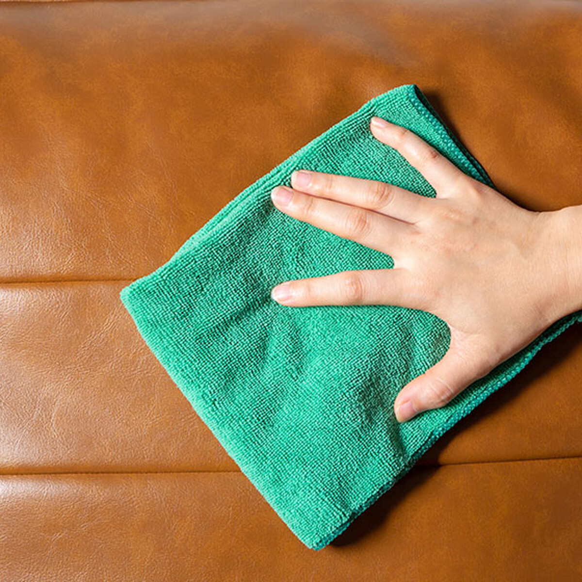 An application scenario or product detail of how to clean faux leather couch - Image 11