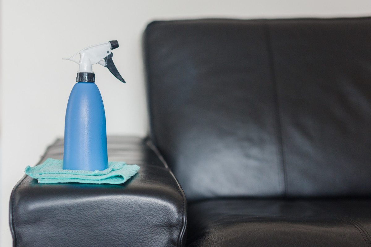 An application scenario or product detail of how to clean pu leather - Image 9