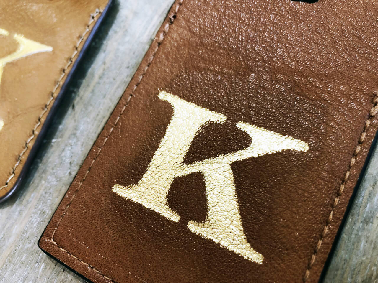 An application scenario or product detail of how to customize leather - Image 12