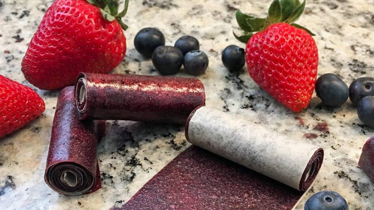 An application scenario or product detail of how to make fruit leather - Image 6