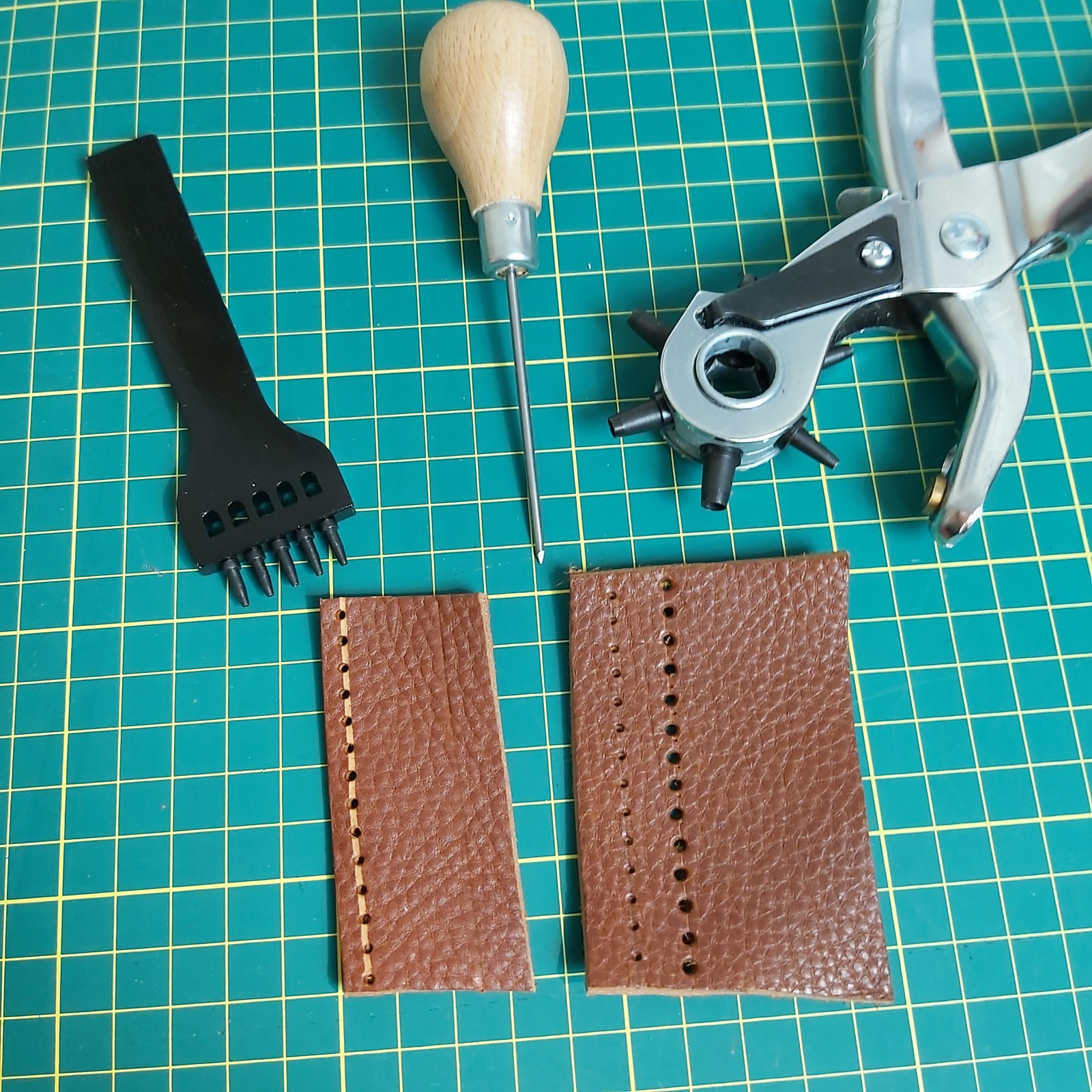An application scenario or product detail of how to make holes in leather - Image 1