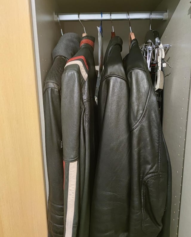 An application scenario or product detail of how to store leather clothes - Image 13