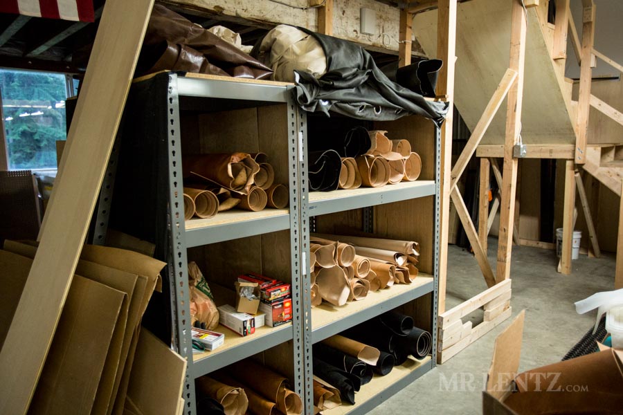 An application scenario or product detail of how to store leather clothes - Image 14