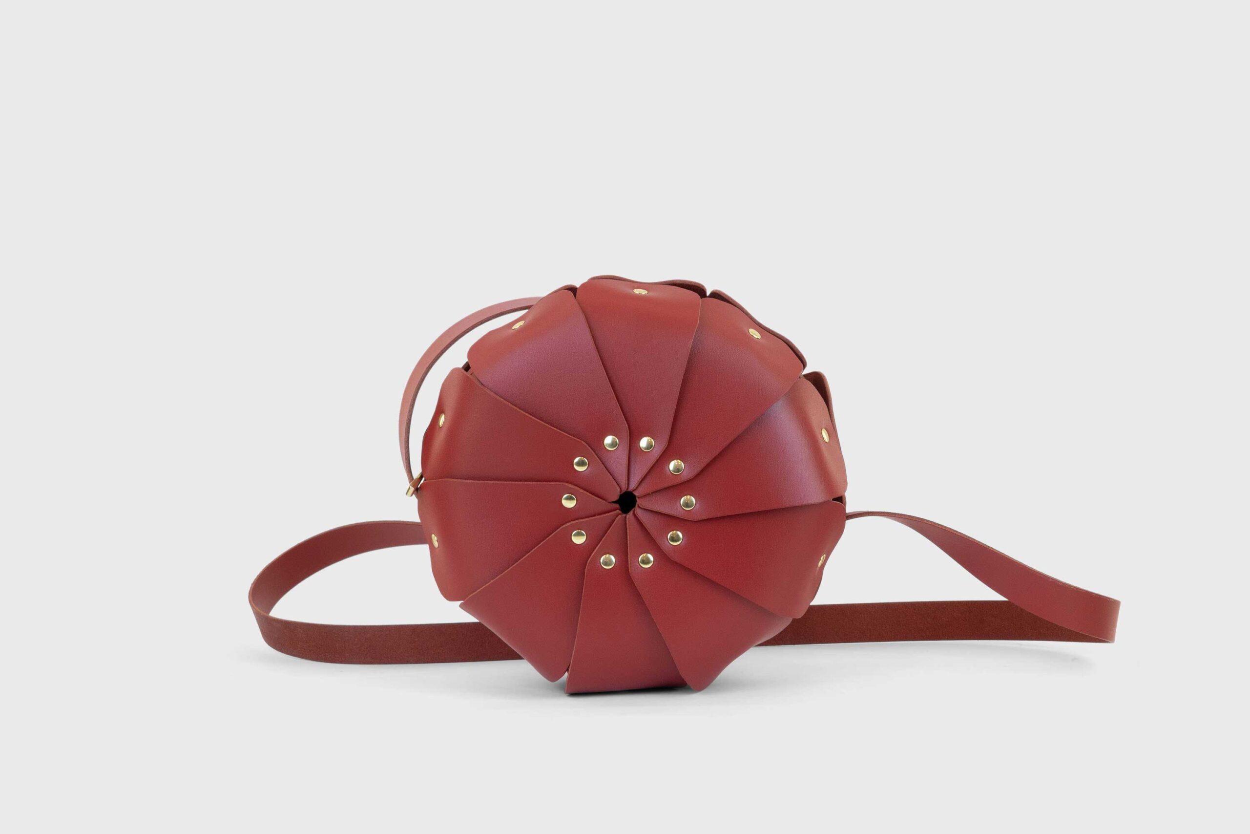 An application scenario or product detail of is vegan leather durable - Image 18