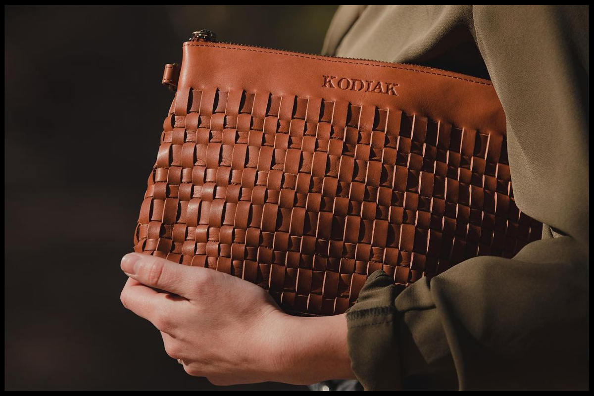 An application scenario or product detail of kodiak leather company - Image 23