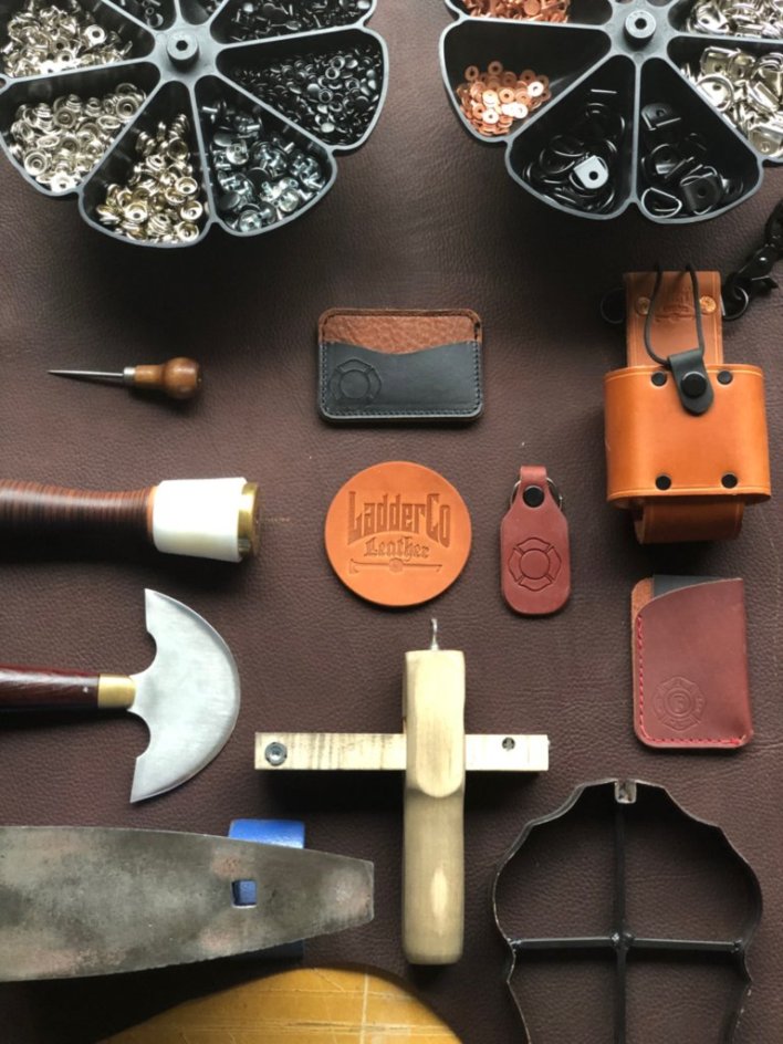 An application scenario or product detail of ladder company leather - Image 19